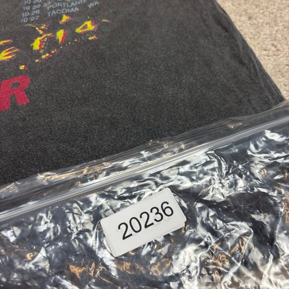 Daydreamer Free People Def Leppard T Shirt Women's Small Band Tees Retro - Picture 11 of 11